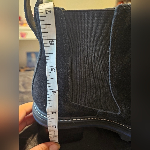 Bernardo Salem Women's Black Suede Boots size 8 With Chunky Heel - Picture 2 of 11